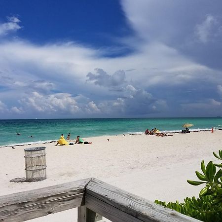 Ocean Front Resort Studio Miami Beach Bagian luar foto