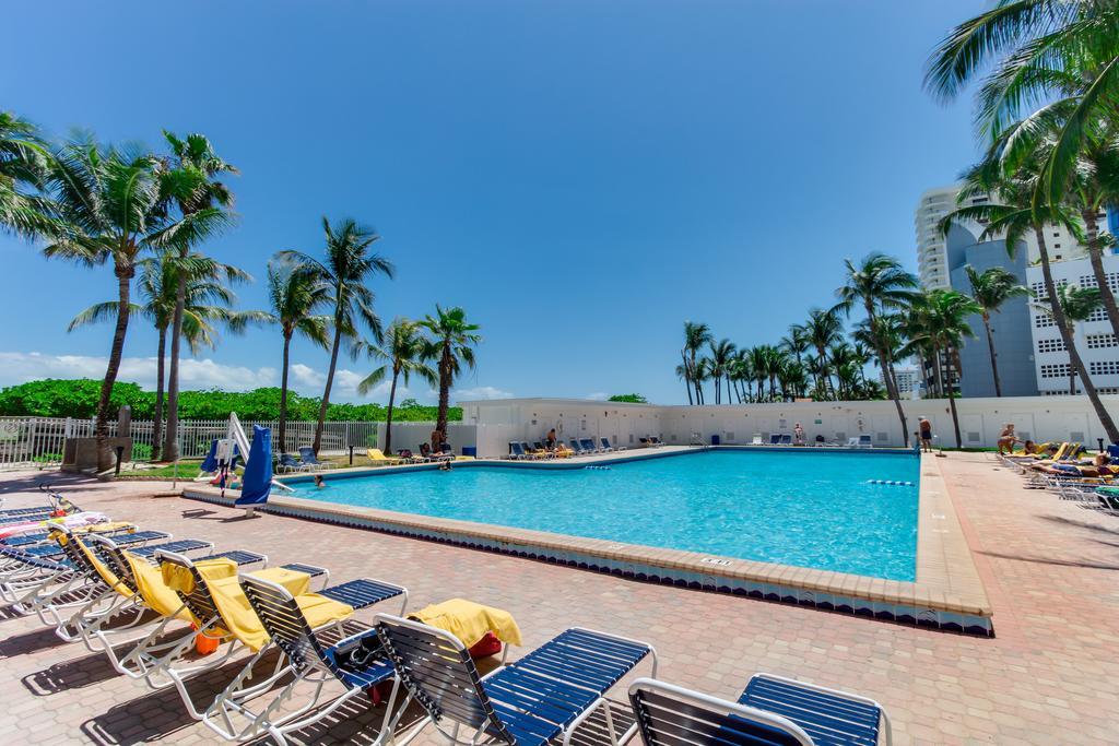 Ocean Front Resort Studio Miami Beach Bagian luar foto